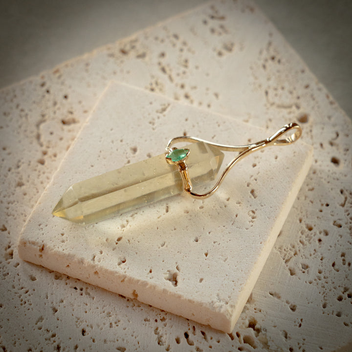 9ct Gold – Gold Tektite Crystal Pendant with Emerald