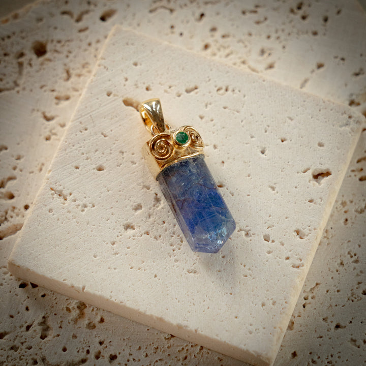 9crt Gold - Tanzanite with Emerald Pendant