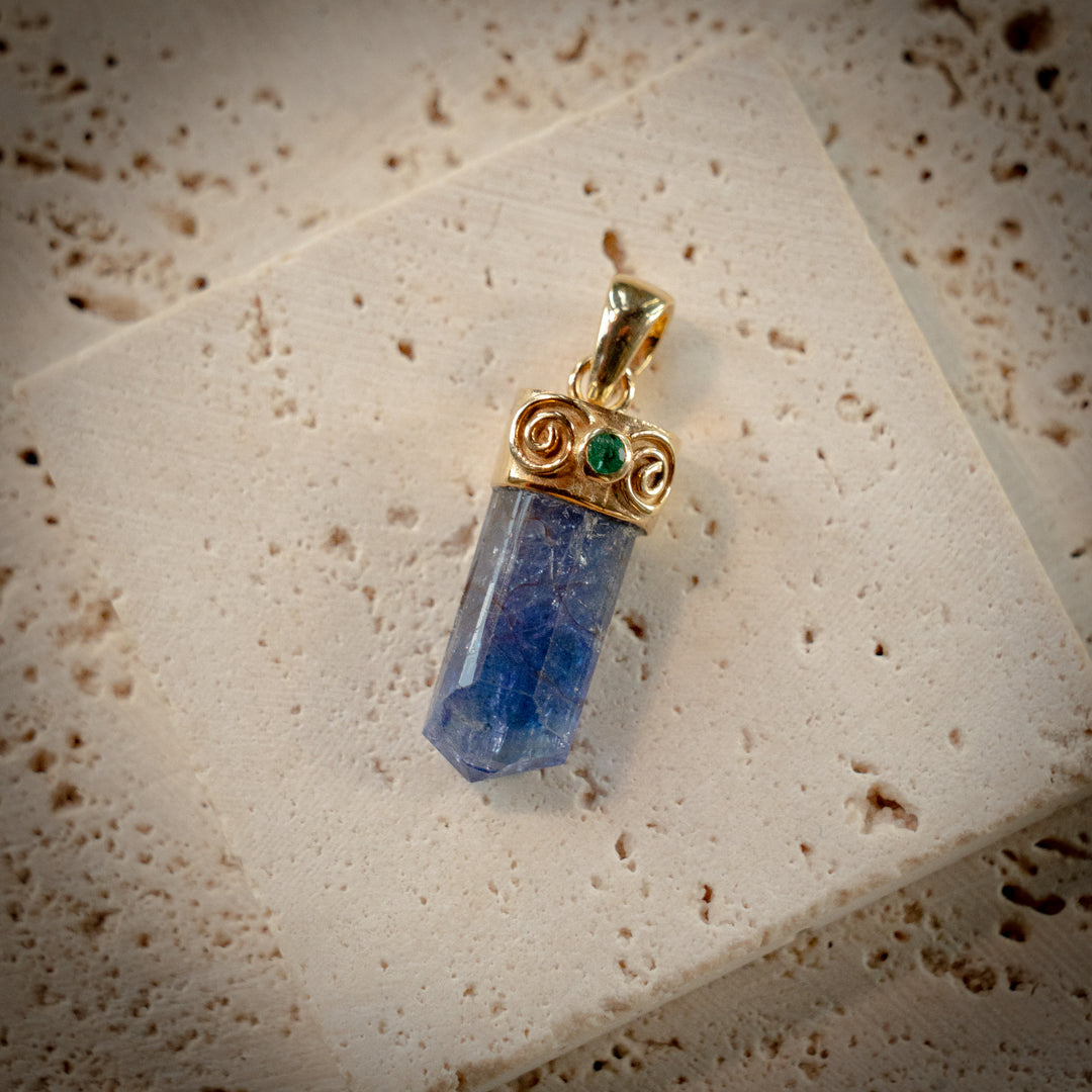 9crt Gold - Tanzanite with Emerald Pendant
