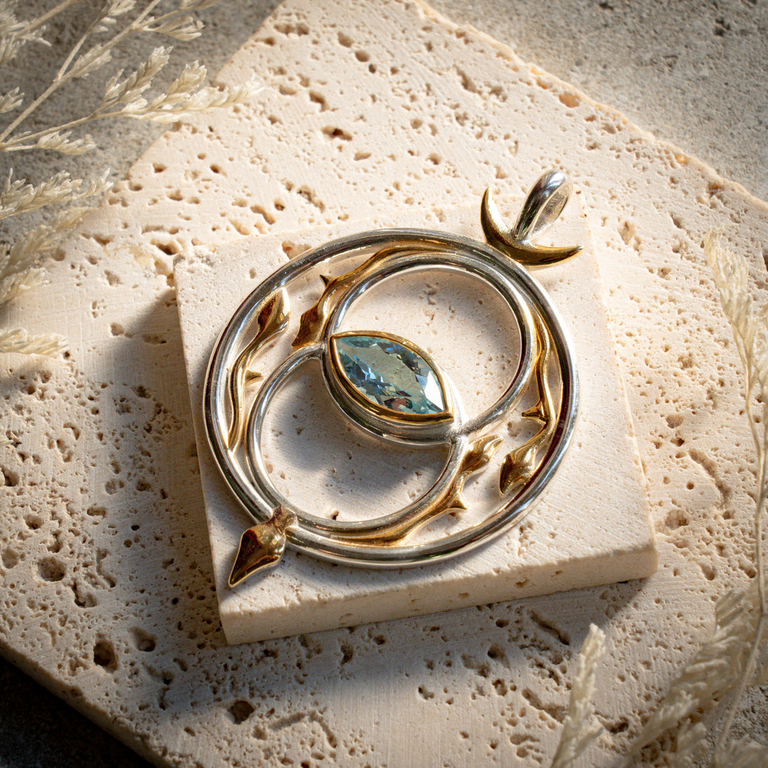 Deluxe Blue Topaz Vesica