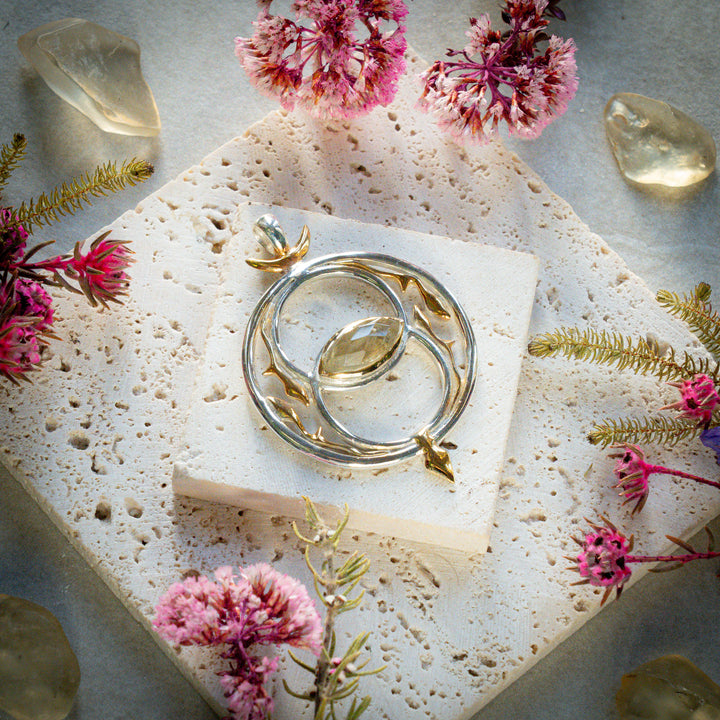 Deluxe Gold Tektite Vesica