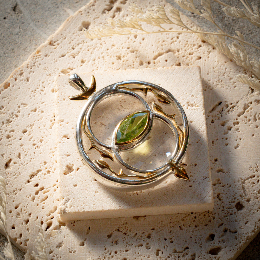Deluxe Peridot Vesica with Quartz Merkabah