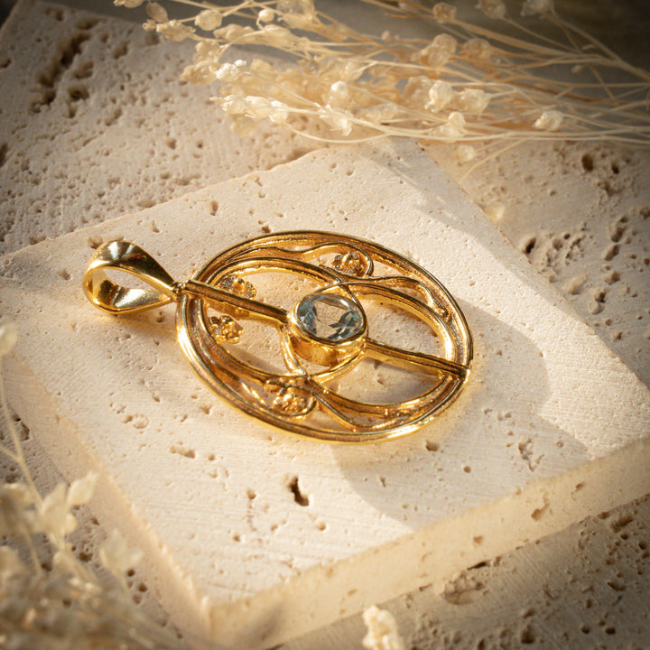 Gilded Green Amethyst Chalice Well Pendant
