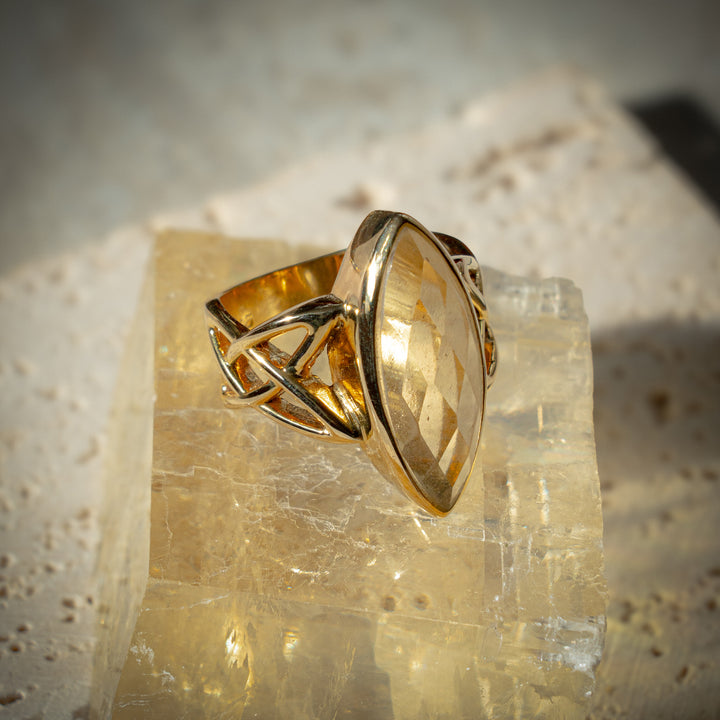 9crt Gold Infinity Knot Ring - Gold Tektite
