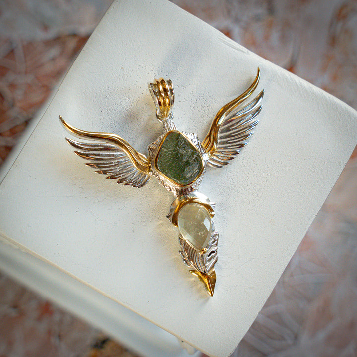 moldavite gold tektite silver gold jewellery pendant wings spiritual angel angelic talisman faceted golden green beautiful goddess 